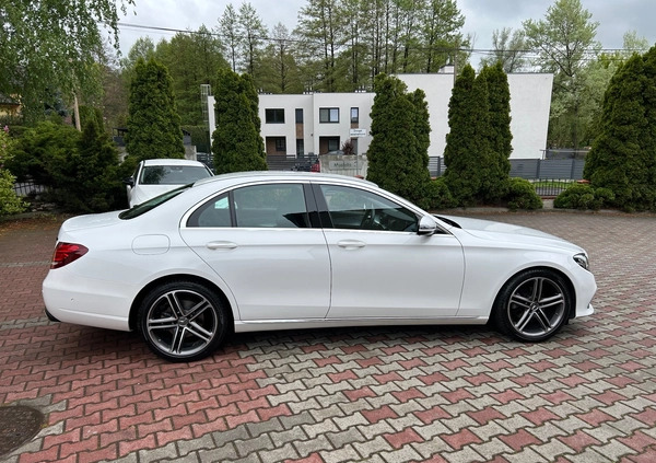 Mercedes-Benz Klasa E cena 134900 przebieg: 132000, rok produkcji 2019 z Krapkowice małe 277